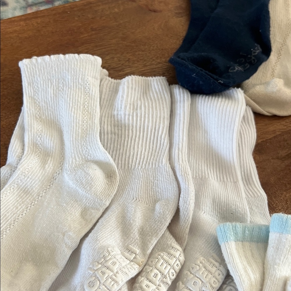 Carter’s set. - Picture 11 of 16